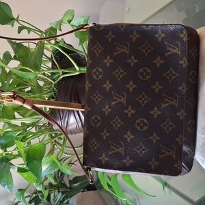Louis Vuitton musette shoulder bag